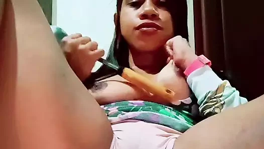 Çok çılgın bebek mutfağı mastürbasyonu seviyor sert orgazm ve kremalı turta tadı baba