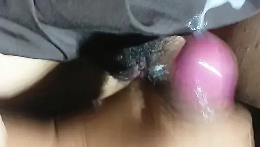 Okuldan yeni eve gelen küçük üvey kız kardeşimi sikiyorum