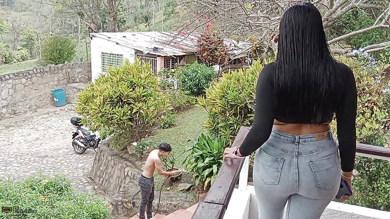 Azgın bahçıvan latin samantha'nın kedi sikikleri - İspanyolca porno