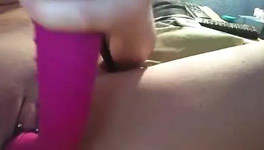 kadın avcısı ile yatakta mastürbasyon