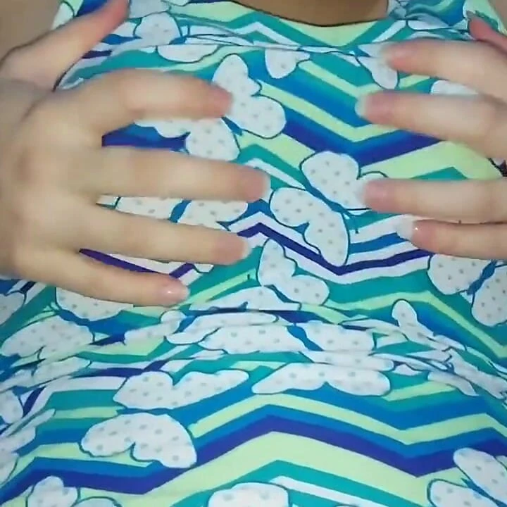 Üvey kız kardeşimin büyük göğüsleri