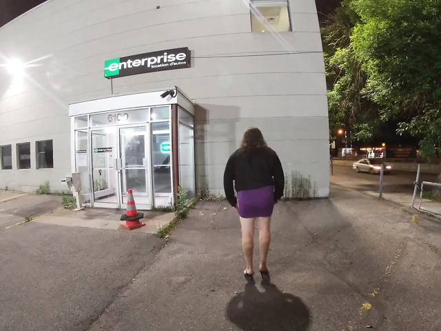 Mature Sissy Cd Prostitute is on an outdoor public adventure