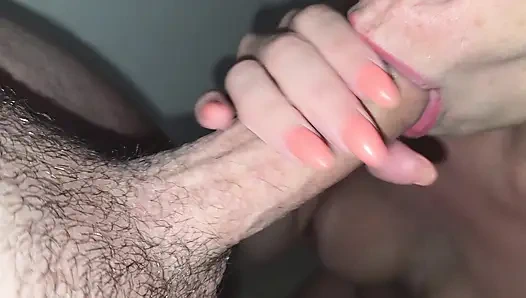 Harika sikişten sonra karısının amına ve göğüslerine büyük boşalma