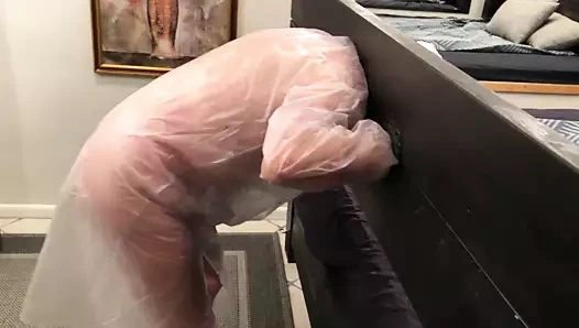 Yağmurlukta kullanıma hazır köle