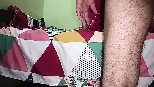 Üvey baba üvey kızını sabah seksiyle sikiyor