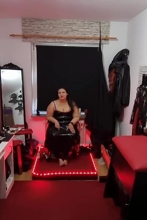 Cezalandırıcı tıraş ve güçlü sakso