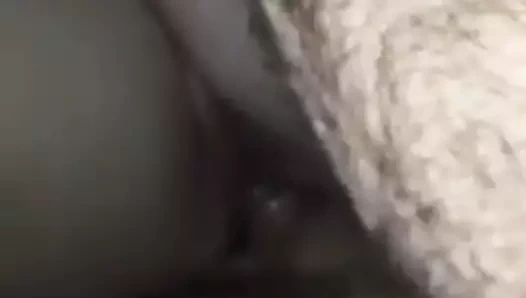 Kız arkadaşını en iyi arkadaşıyla paylaşmak