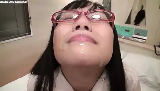 Tsundere üniformalı kostümlülerin güzel bacakları. G