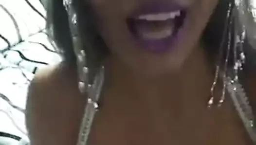 Jessy Kate ateşli büyük memeler