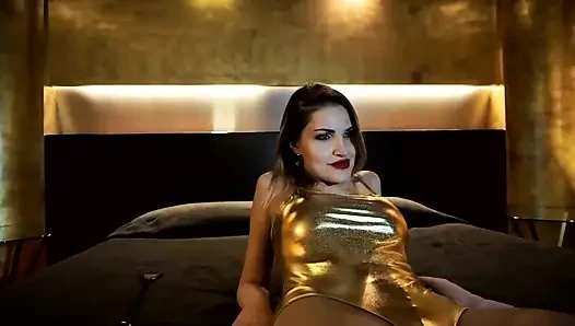 Sahte Dd Memeli Dövmeli Latin Götten Sikiliyor Ve Yüzü Sikiliyor