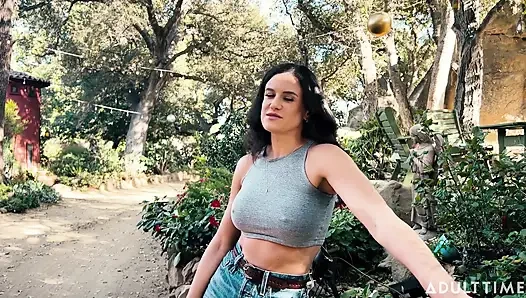 Penny Berber ve Codi Vore ile kamera arkası | Switch Breathless | Adult Time