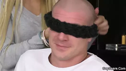 Kel adam için gay ilk deneyim