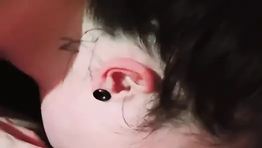 Tam gırtlağına kadar sakso üvey erkek kardeş