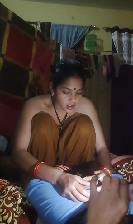 Indian Village Bhabhi Fucked in Night in Her Periods