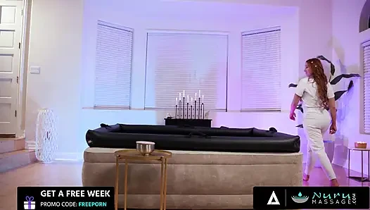 Nuru masajı - seksi Madison Morgan ile bu ateşli nuru masajı bu adam gününü kurtarıyor