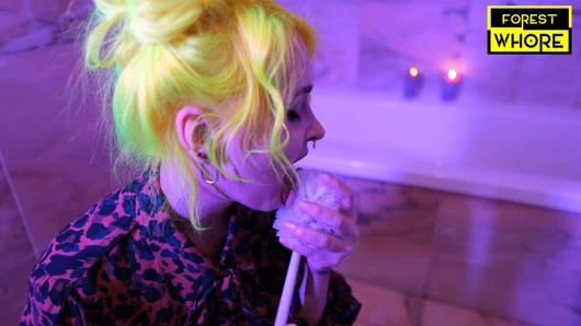 Edepsiz konuşma: Sana tuvaleti nasıl temizleyeceksin öğretiyorum