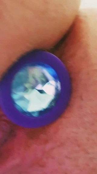 iş yerinde kıçımda bir fişe ihtiyacım var