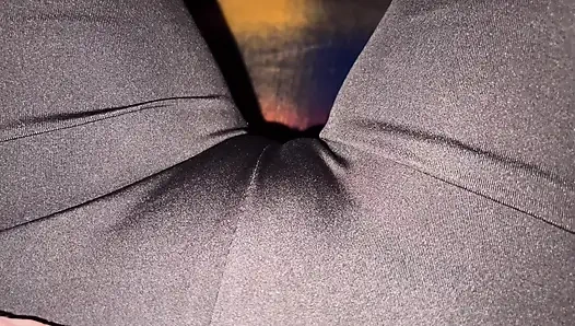 Amcığım ıslak! Birinci şahıs mastürbasyonu.