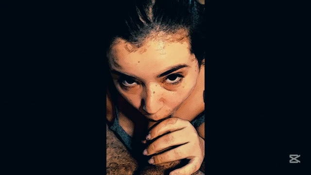 Она сосет мой член как профессионалка, а затем я трахаю ее огромные сиськи