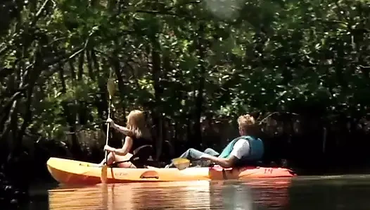 Kira lynn göt teslimatçısı Kirra Lynne ile burada - sapık orta yaşlı seksi kadınlar