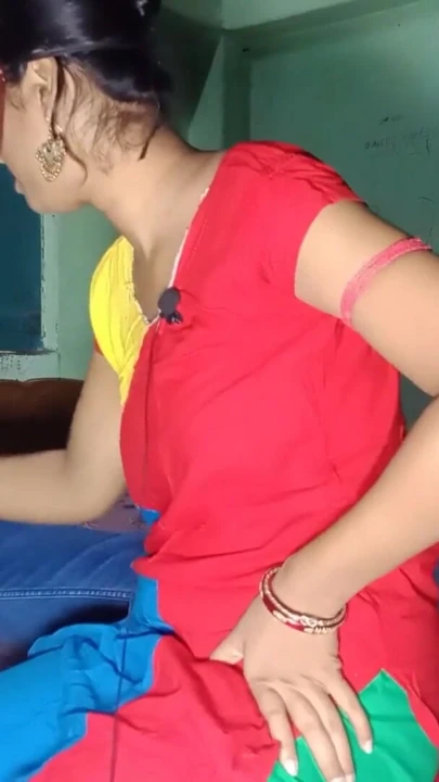 Stepsister'i Bangali rakhi için sertçe sikti stepsibling. | Klip 1