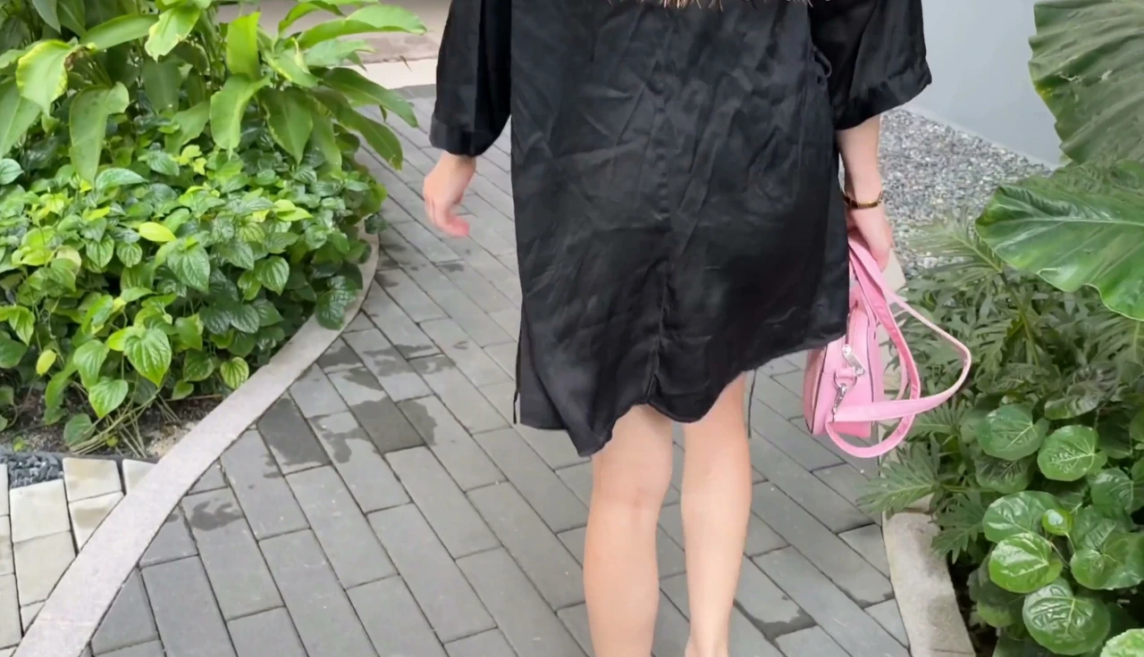 Flew in for a Vacation Without Her Boyfriend? That Means I’m Going to Fuck This Young Beauty