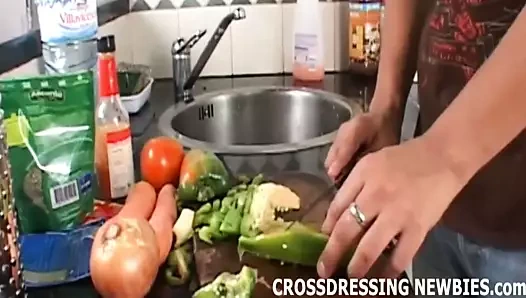 Benim kılık değiştirme maceram biraz makyajla başlar