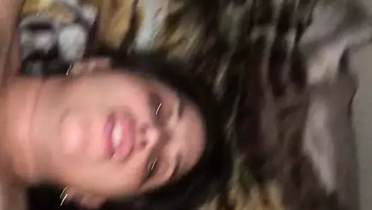 La perra puta caliente.