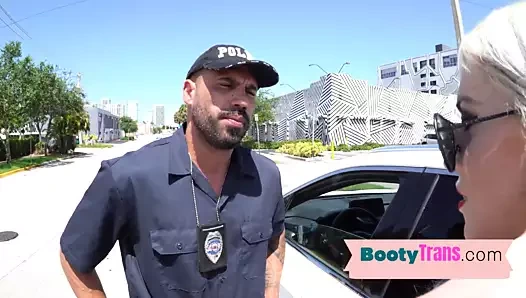 booty trans bebeğim barebacked tarafından polis sonra gösterilen kapalı bigass