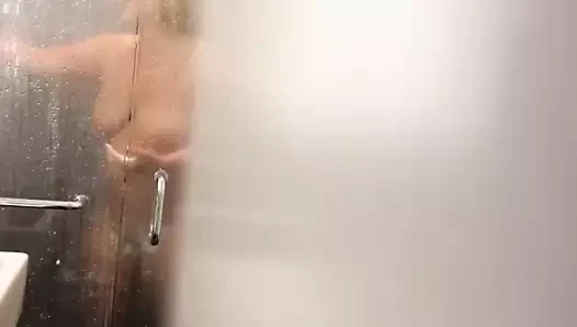 hotwife online boğa ile randevu gece önce duş