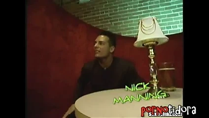 Nick manning sikikleri sıcak sarışın striptizci