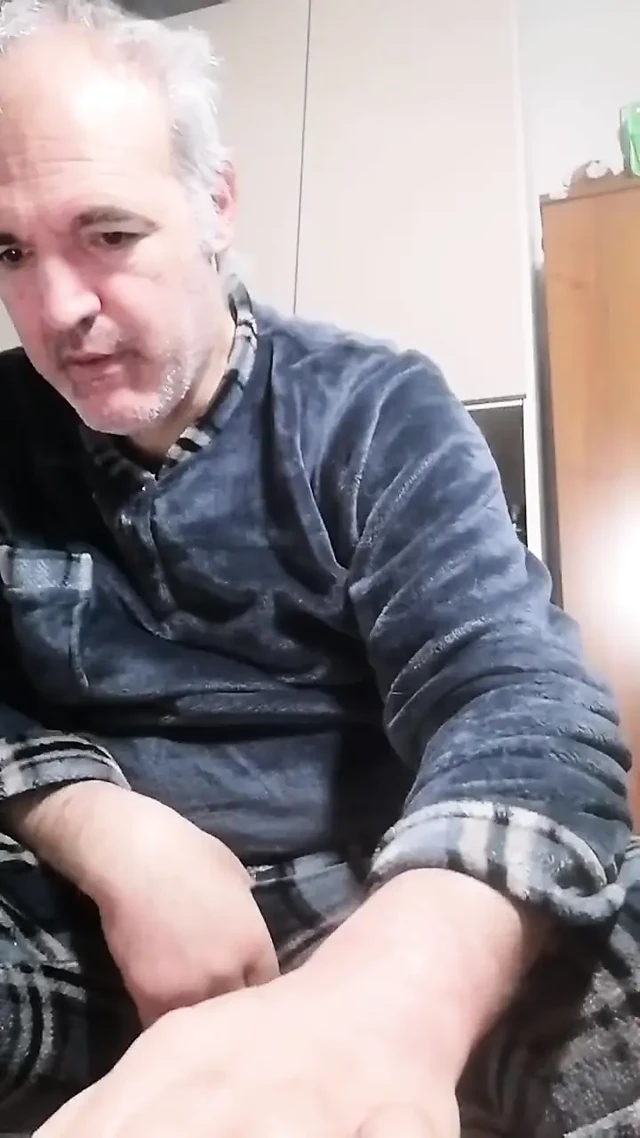 Sert penisimi doğru yalamalısın!