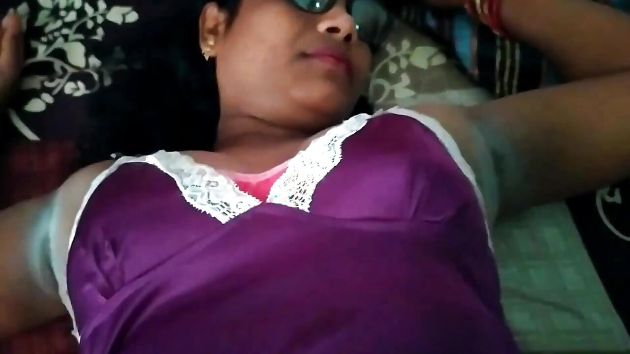 Mumbai seksi smita dixit faphouse'da erkek arkadaşıyla iç çamaşırlı sert emiyor ve domalarak sikişiyor