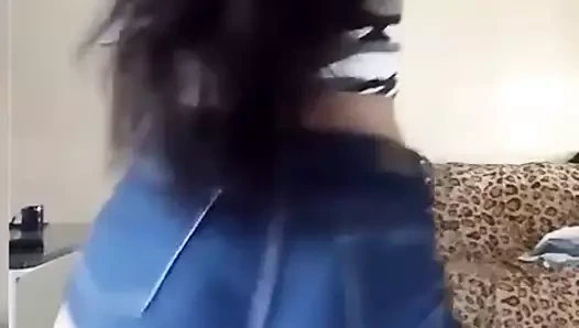 Hot ass dance shaking in jeans pants