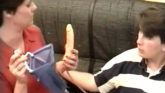 İki olgun kadınla dolu bir adam