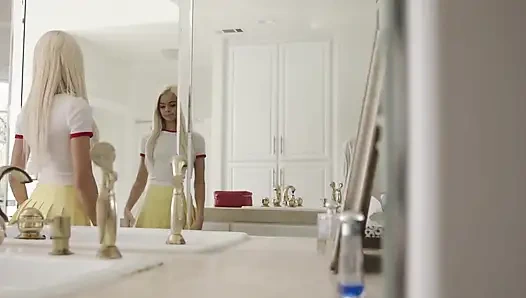 Lezbiyen reklam. yaşlı kadınlar genç kadınlar11 sahne 1