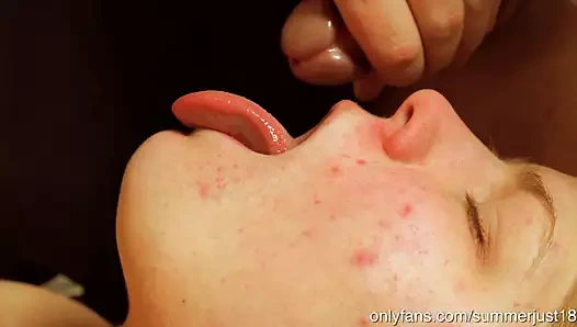 18 yaşındaki genç 69 boğazlı yakın çekime sahip – ağzına ve yüzüne attırma