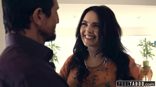 Saf tabu üvey anne üvey amca ile genç yakalandı ve katıldı