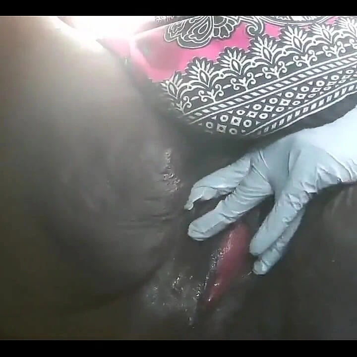 Arabamda dildoyla mastürbasyon