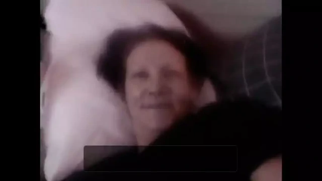 Oyuncaklarla götümü sikiyorum