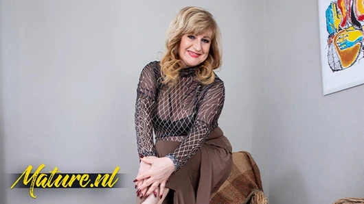 Beautiful Granny Liana Goes Fully Naked & Masturbates In Her First Solo Porn Movie