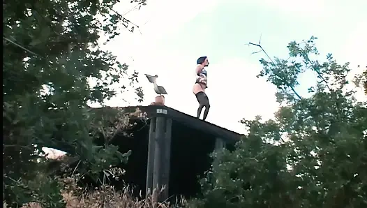 Sierra Sinn 18 yaşındaki göt deliğiyle anal seks yapıyor