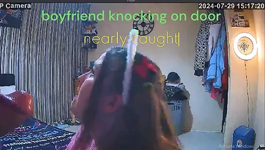 İri güzel kadın neredeyse sonunda yakalanıyor