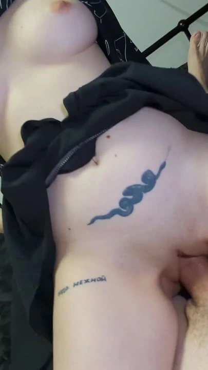 Öğrenci Gününde Büyük Götlü Bir Kaltağı Siktim. Edepsizce Konuşma