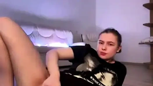 Jucielussie amına boşalıyor yakın çekim