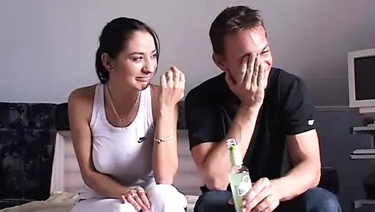 En karanlık arzuda pis sikiş ve amcık yalama (tam porno film)