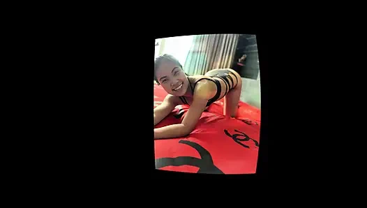 Tatlı Asyalı amatör sert sikişiyor