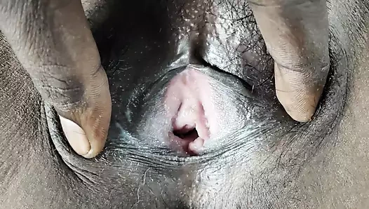 Hintli kız ilk kez edepsizce sikiliyor sıkı amcık Hintli üvey erkek kardeş üvey kız kardeş seks yapıyor