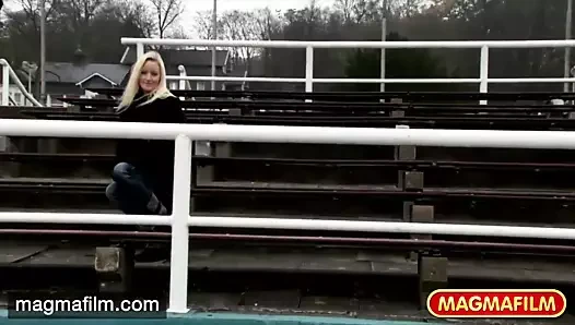 Mia magma sarışın Alman üçlü