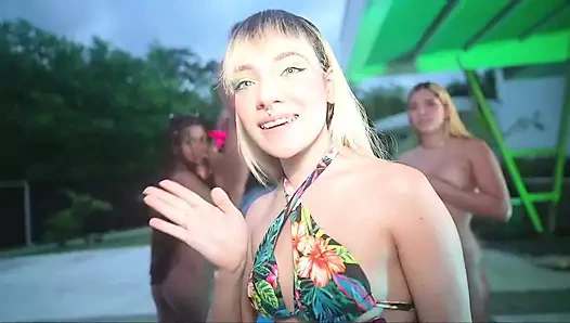 Büyük bir grup latin ggmansion ile çılgın gece